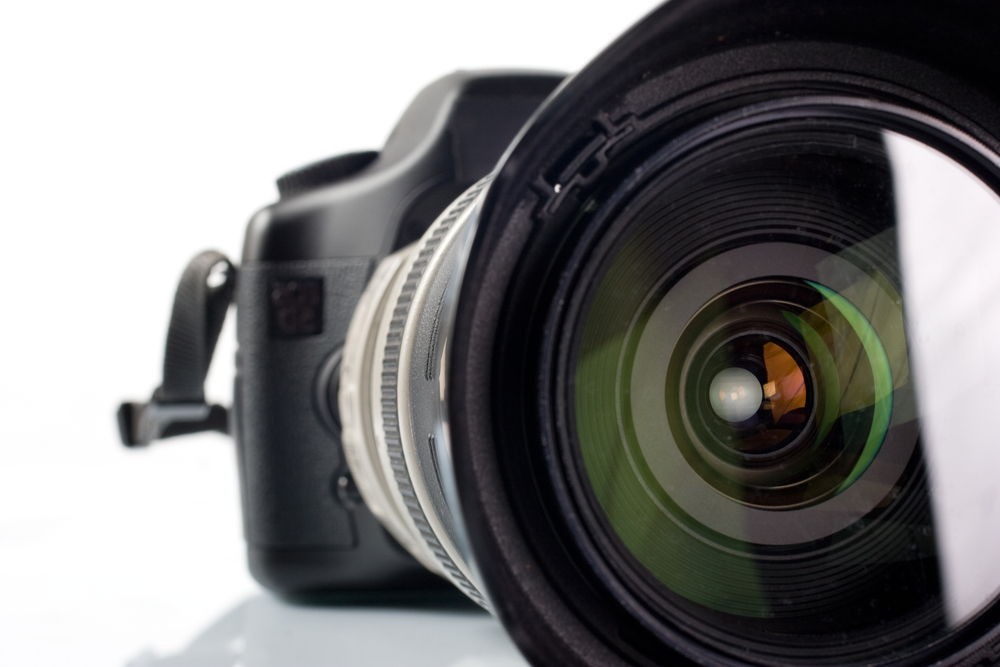 Wide-Angle vs. Telephoto Lenses: What They Are & When to Use Them